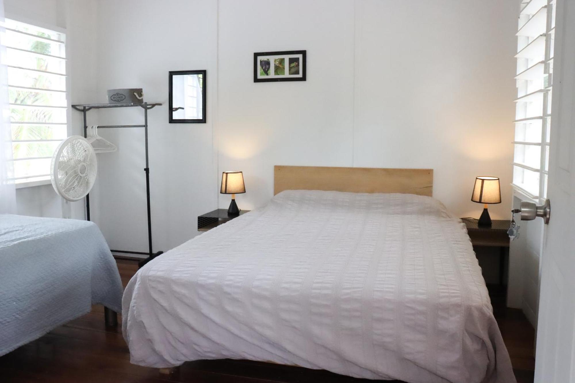Horse Cottage Sarteneja Luaran gambar