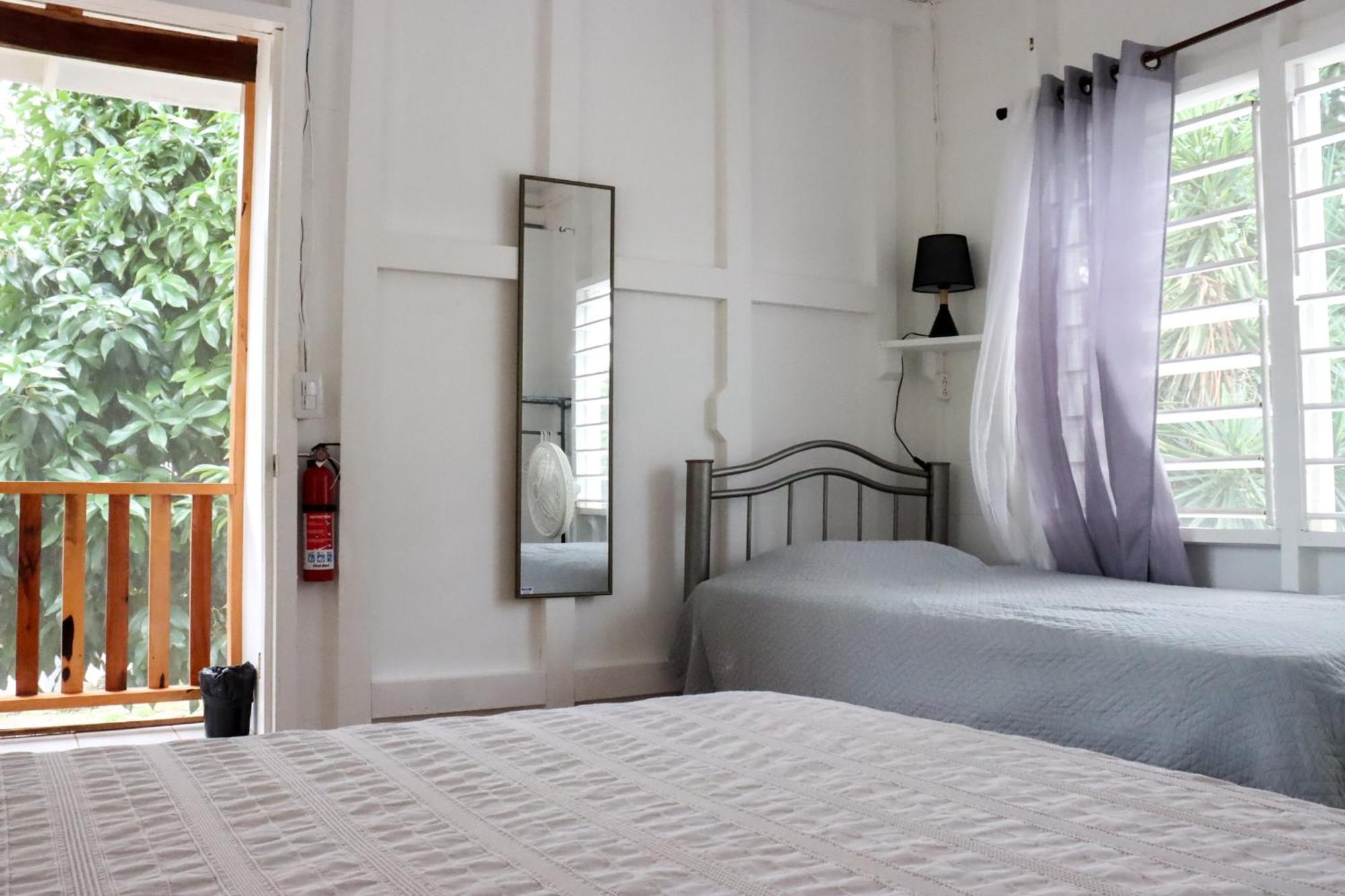 Horse Cottage Sarteneja Luaran gambar